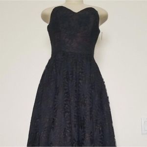 VTG  Jolie Madame Black lace cocktail dress with full skirt by  Size S #697